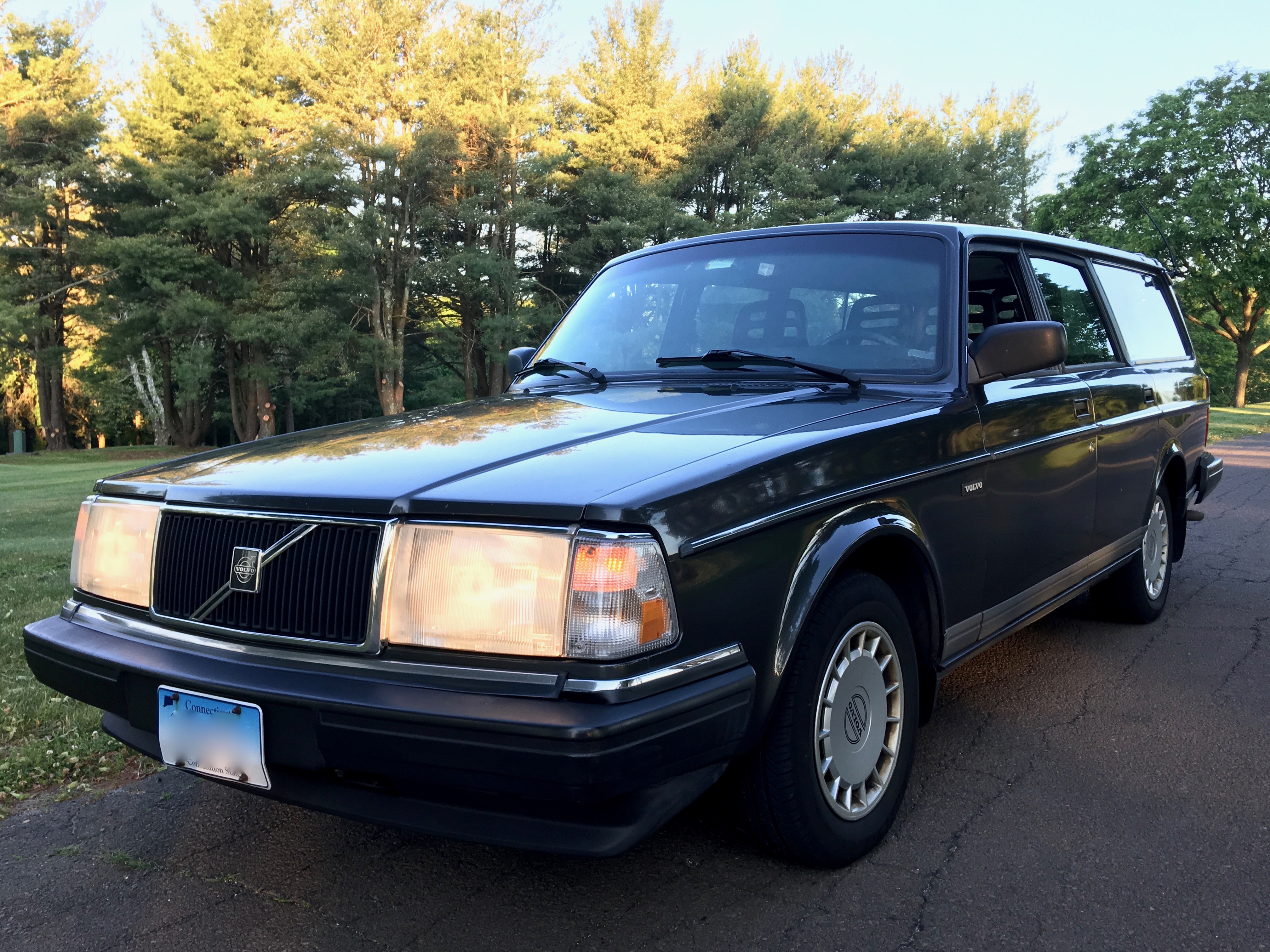 1993 Volvo 240 Wagon – 2.3L B230F Inline-Four, 4-Speed Automatic, Long-Term Original-Owner Car — photo 18